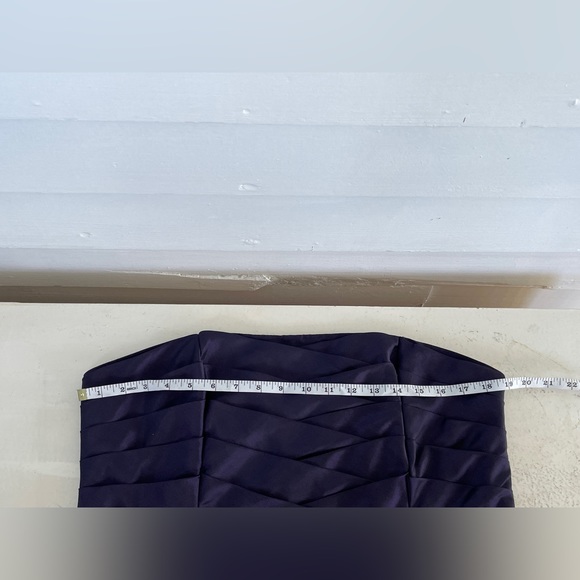 Iridescent Deep Purple Strapless Le Chateau Formal Mini Dress with Pockets - Picture 9 of 13